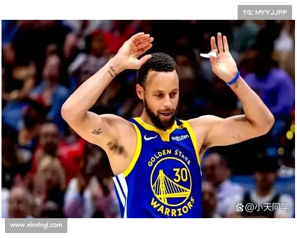 勇士再次轻松战胜爵士,库里火力全开 勇士再次轻松战胜爵士,库里火力全开